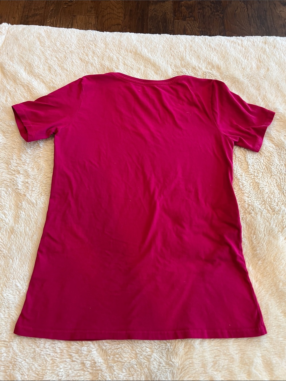 Nike V-Neck T-Shirt Womens medium Magenta Athletic Cut Short Sleeve Tee - Picture 6 of 6